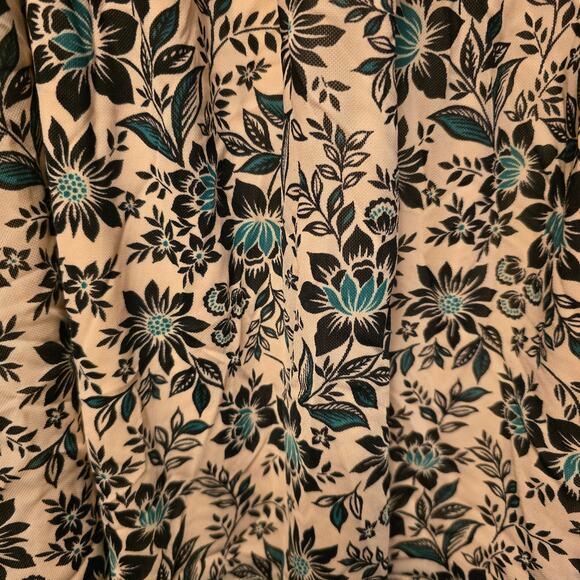 Torrid flowy floral tank - Picture 3 of 5